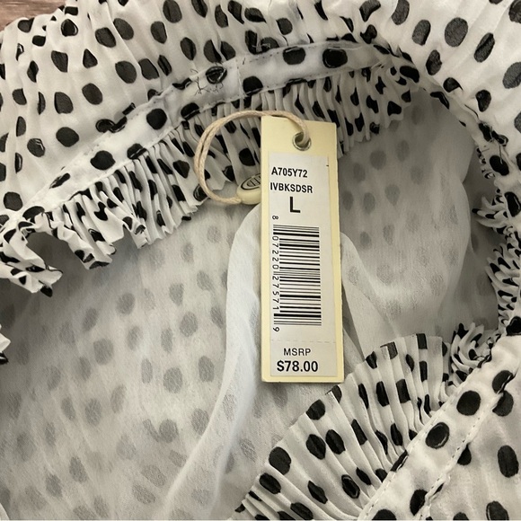 Max Studio White and Black Patterned Blouse - Picture 8 of 9